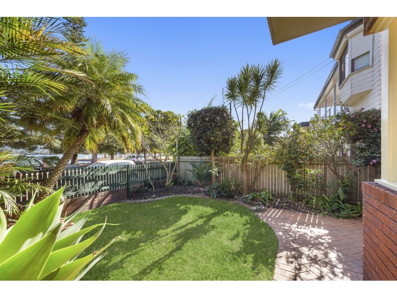 1/29 Masons Parade, Point Frederick NSW 2250