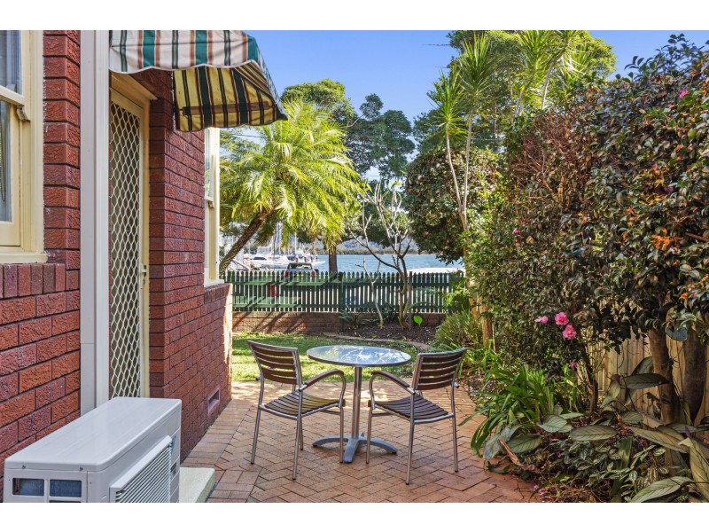 1/29 Masons Parade, Point Frederick NSW 2250