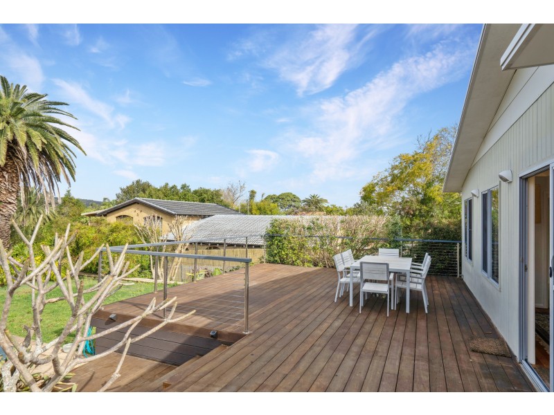 157 Albany Street, Point Frederick NSW 2250