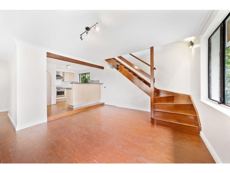 9 Gregory Street, Wyoming NSW 2250