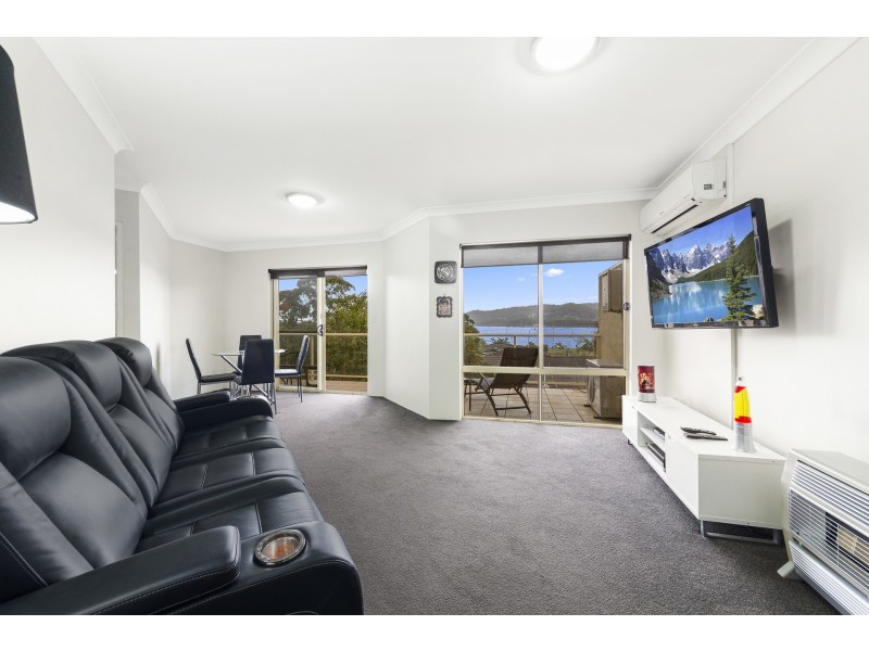 11/2-4 Mulkarra Avenue, Gosford NSW 2250