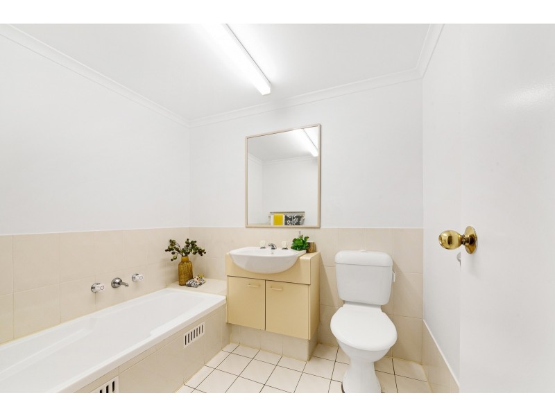 56/91-95 John Whiteway Drive, Gosford NSW 2250