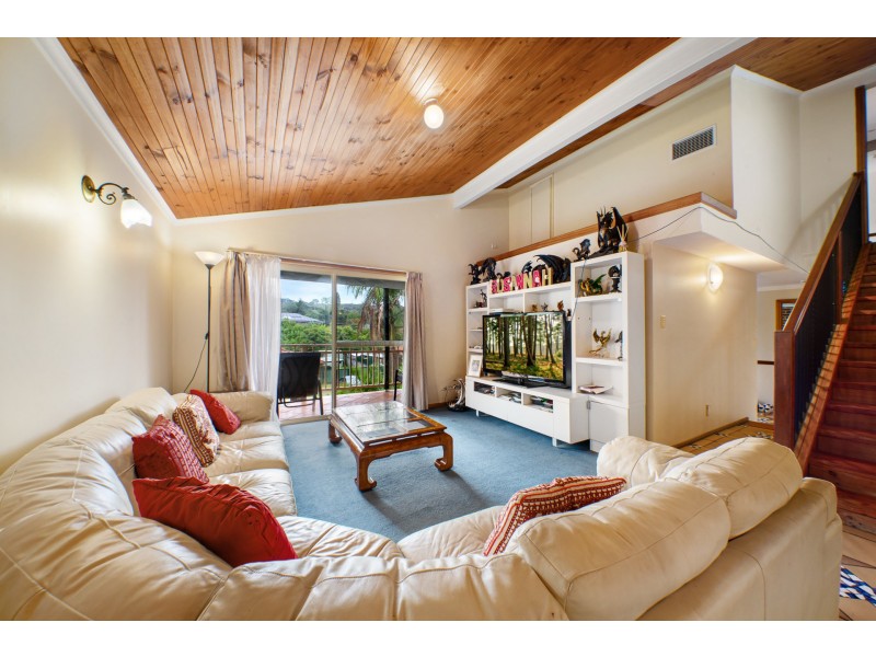 16 Roselands Avenue, Wyoming NSW 2250