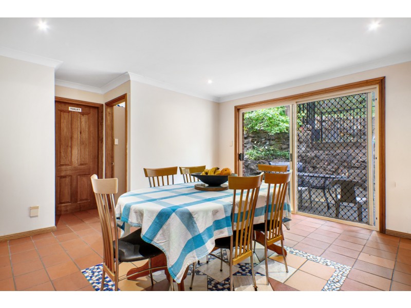 16 Roselands Avenue, Wyoming NSW 2250