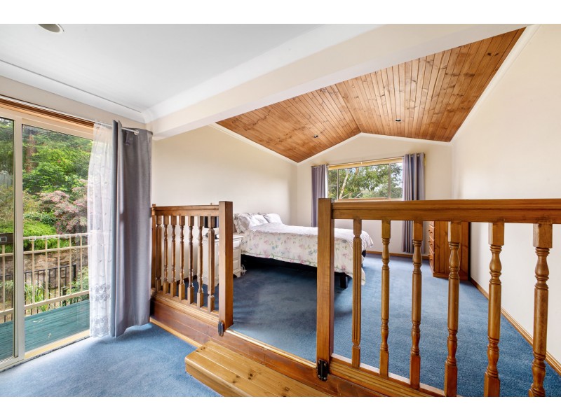 16 Roselands Avenue, Wyoming NSW 2250