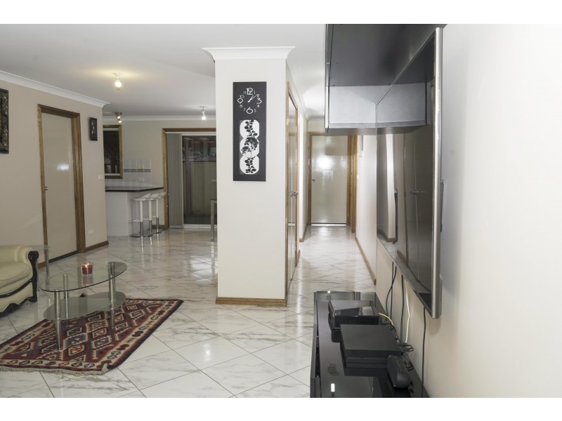 70 Hanlan Street, Narara NSW 2250