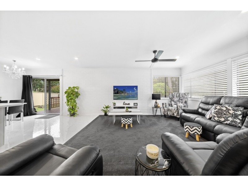 1/2 Lakewood Avenue, Green Point NSW 2251
