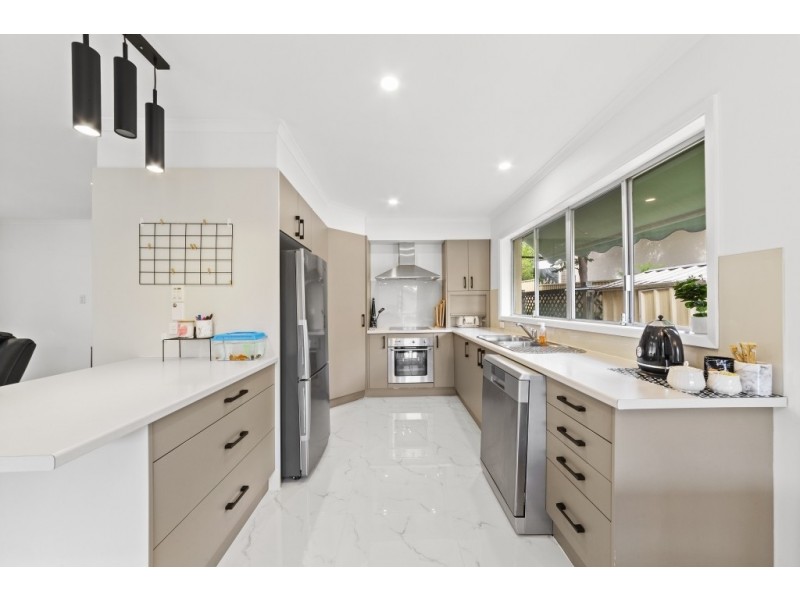 1/2 Lakewood Avenue, Green Point NSW 2251
