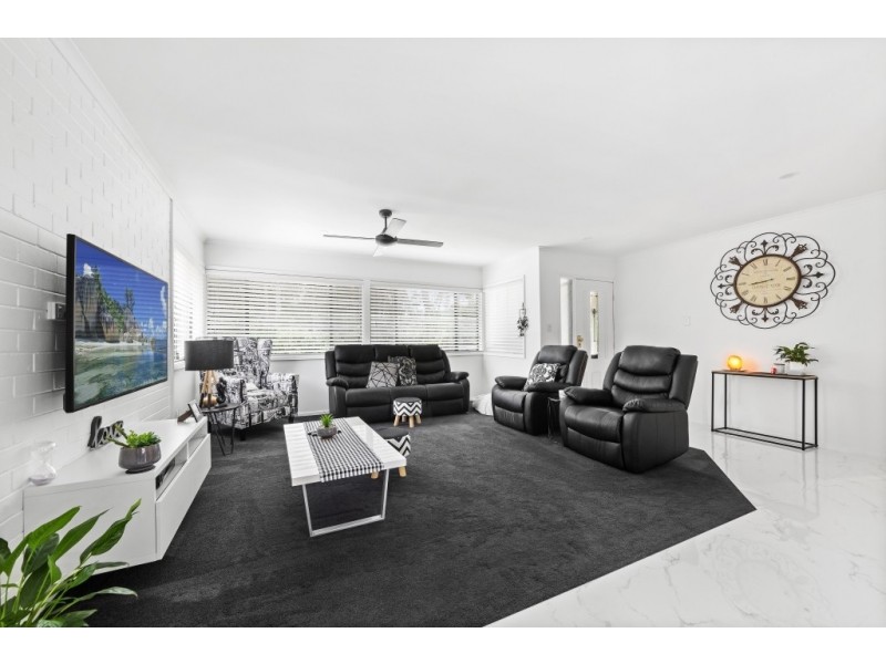 1/2 Lakewood Avenue, Green Point NSW 2251