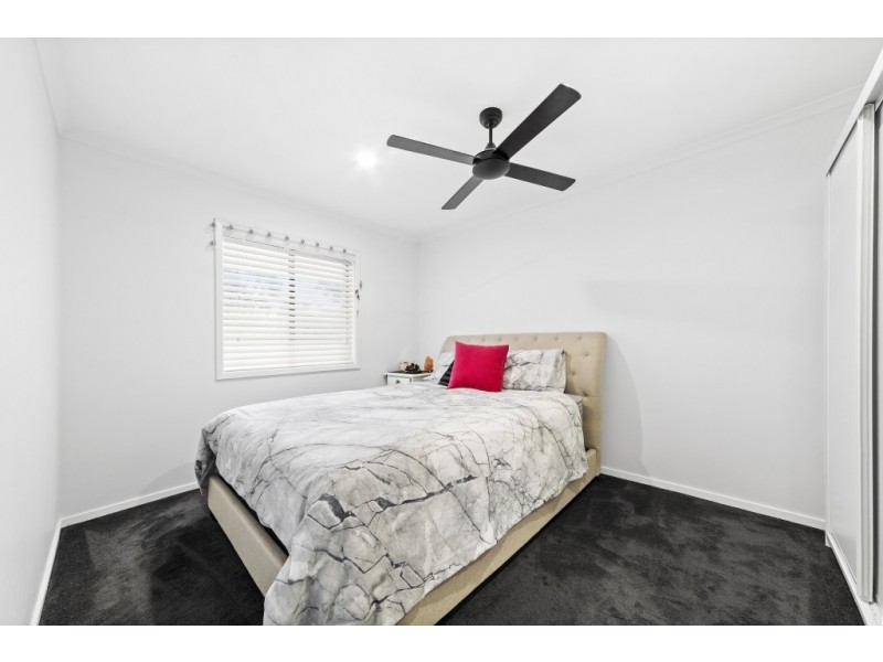 1/2 Lakewood Avenue, Green Point NSW 2251