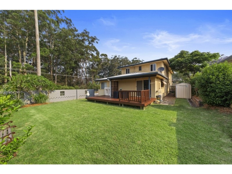 1/2 Lakewood Avenue, Green Point NSW 2251