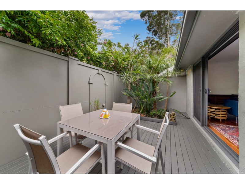 136 & 136A Carrington Street, Narara NSW 2250