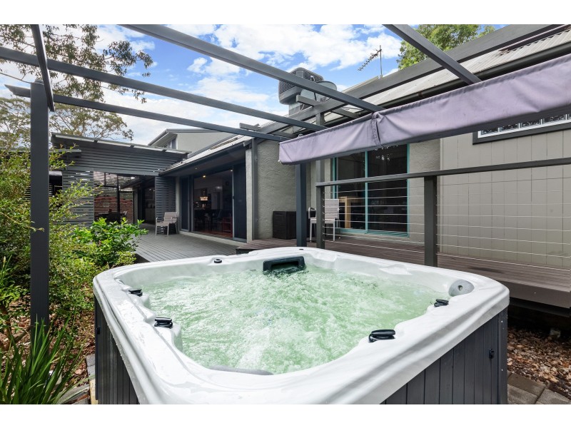 136 & 136A Carrington Street, Narara NSW 2250