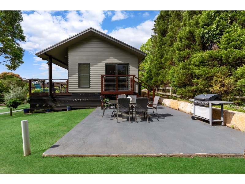 136 & 136A Carrington Street, Narara NSW 2250