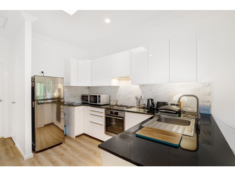 136 & 136A Carrington Street, Narara NSW 2250