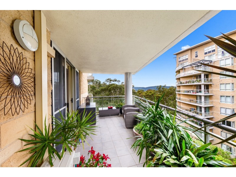 352/80 John Whiteway Drive, Gosford NSW 2250