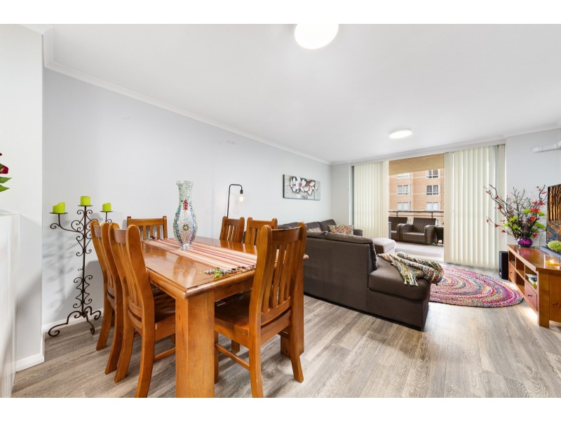 352/80 John Whiteway Drive, Gosford NSW 2250