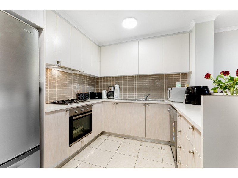 352/80 John Whiteway Drive, Gosford NSW 2250