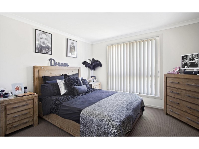 5 Creswell Street, Wadalba NSW 2259