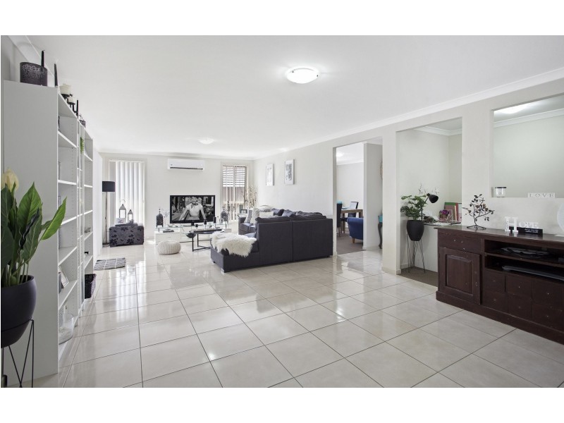 5 Creswell Street, Wadalba NSW 2259