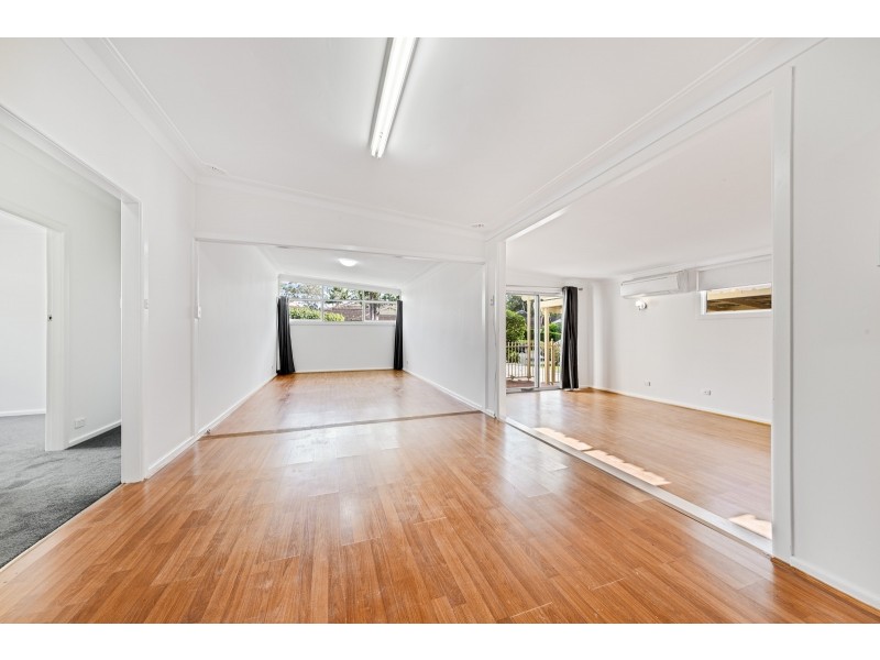 25 Kinarra Avenue, Wyoming NSW 2250