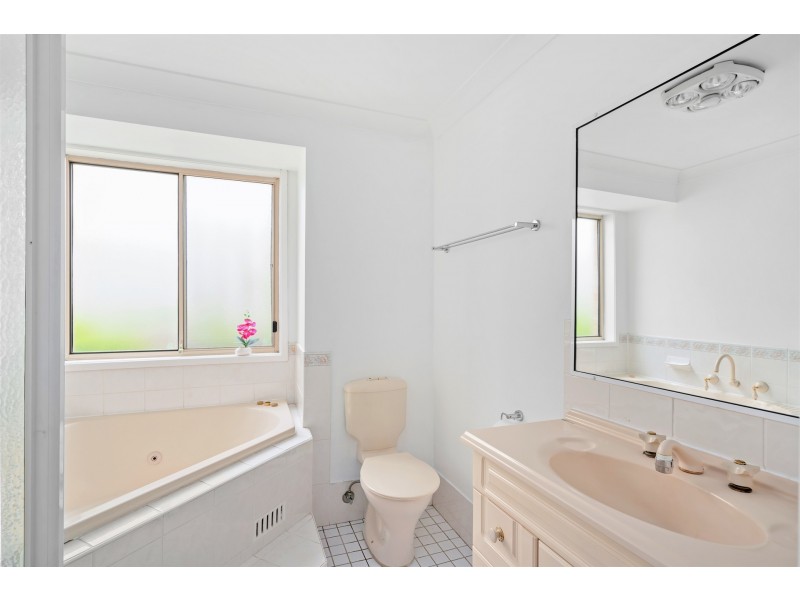 3 Rainbow Close, Lisarow NSW 2250