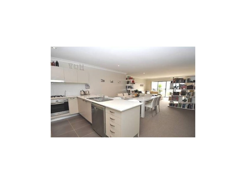 2/89 Faunce Street, Gosford NSW 2250