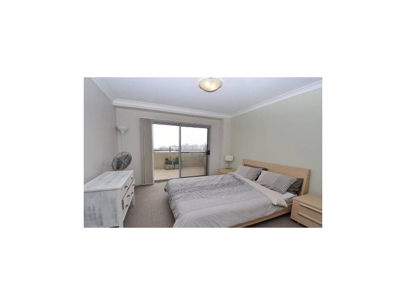 2/89 Faunce Street, Gosford NSW 2250