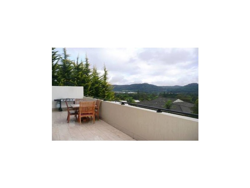 2/89 Faunce Street, Gosford NSW 2250