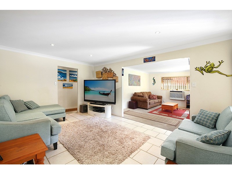 10 Cathy Crescent, Narara NSW 2250