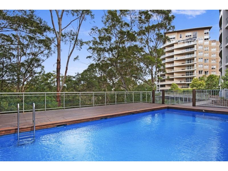 432/80 John Whiteway Drive, Gosford NSW 2250