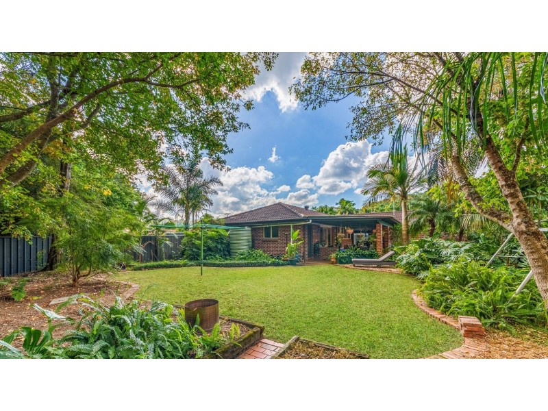 4 McGrath Close, Lisarow NSW 2250
