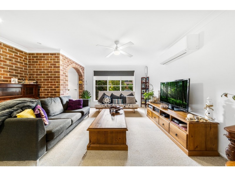 4 McGrath Close, Lisarow NSW 2250