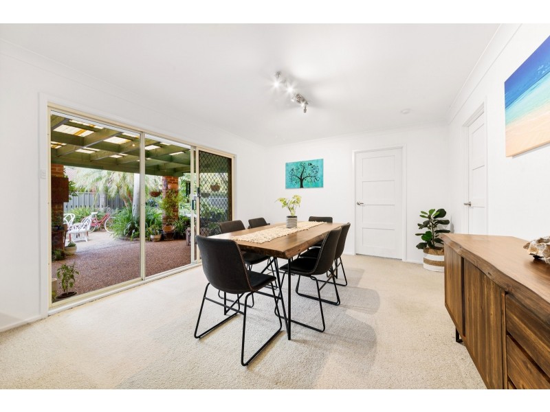 4 McGrath Close, Lisarow NSW 2250
