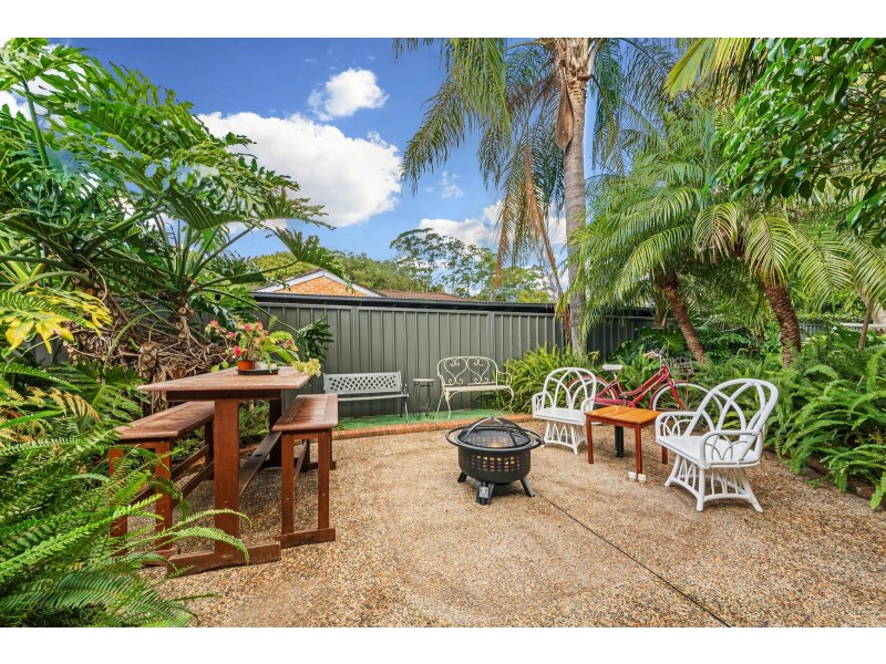 4 McGrath Close, Lisarow NSW 2250