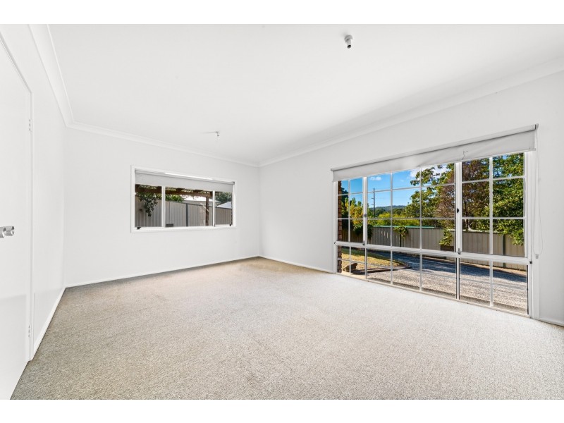 50 Railway Crescent, Lisarow NSW 2250