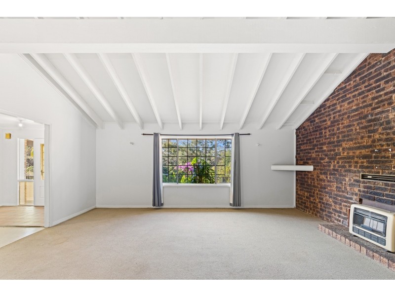 50 Railway Crescent, Lisarow NSW 2250
