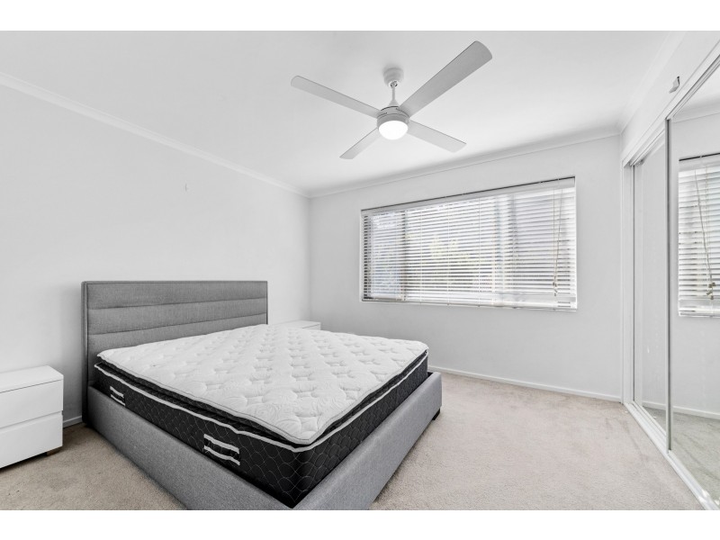 6/205 Albany Street, Point Frederick NSW 2250