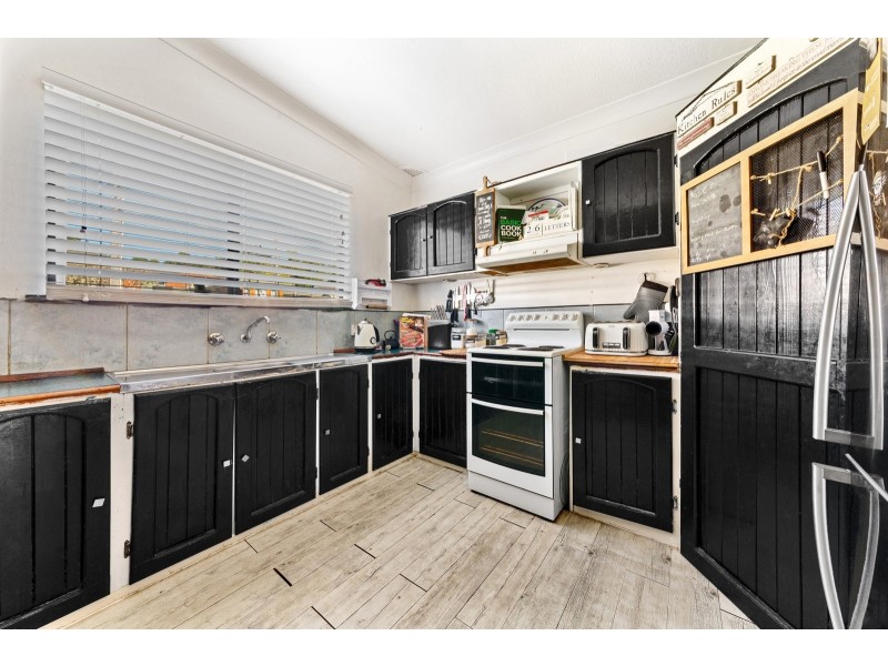 49 Dalton Street, Wyoming NSW 2250