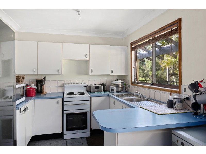 10 Woodview Road, Springfield NSW 2250