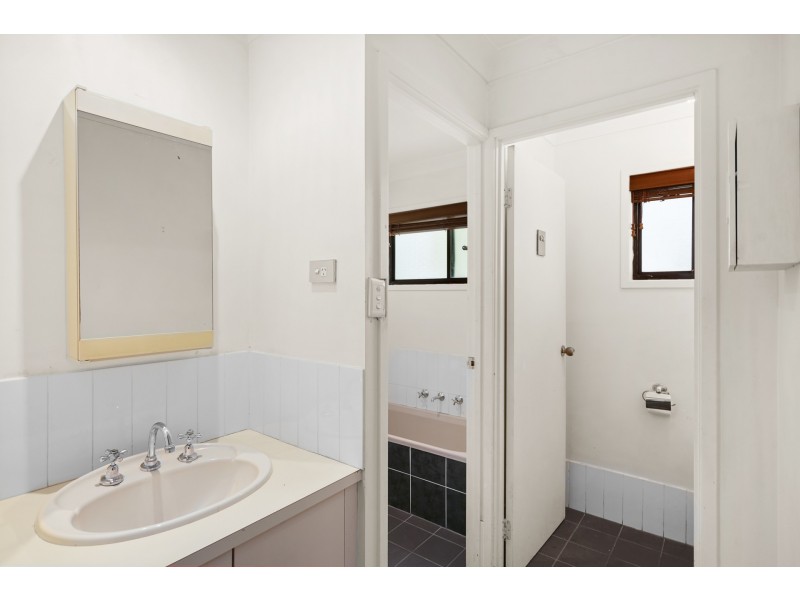 10 Woodview Road, Springfield NSW 2250