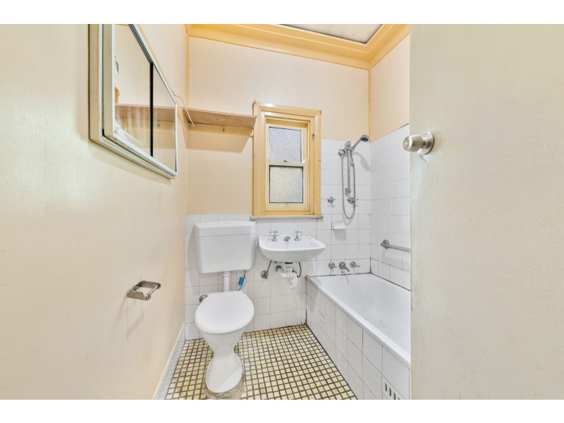 229 Gertrude Street, North Gosford NSW 2250