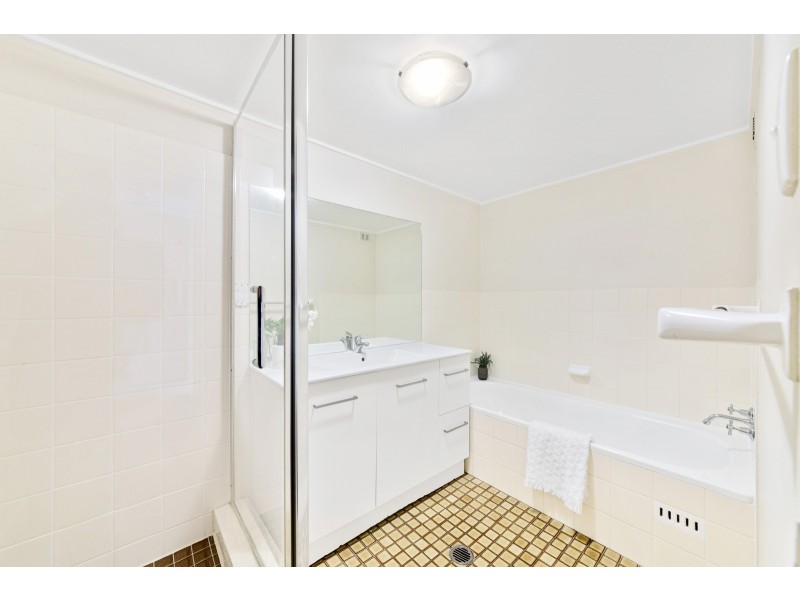 16/3 Joseph Lloyd Close, Gosford NSW 2250