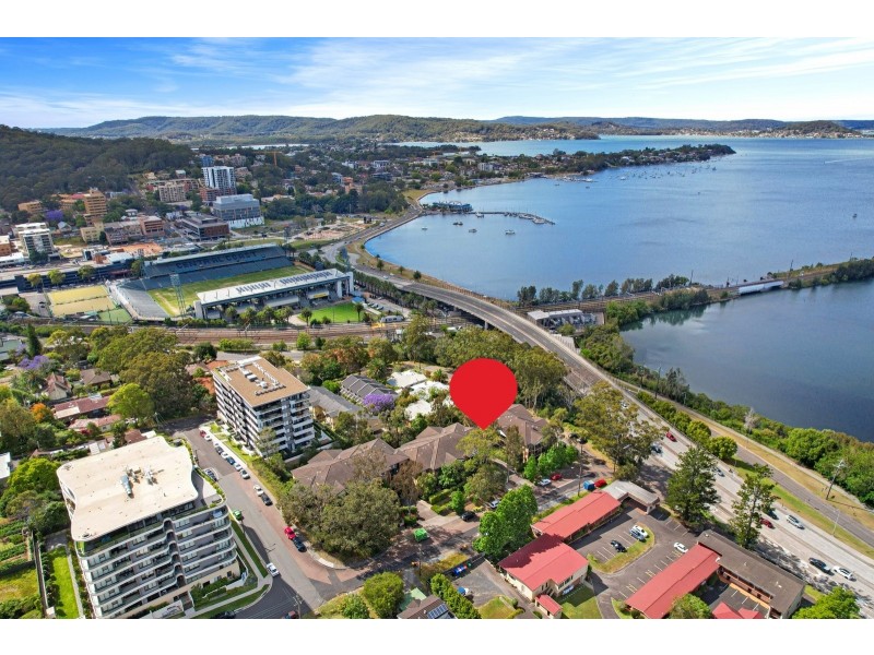 21/19-21 Central Coast Highway, West Gosford NSW 2250