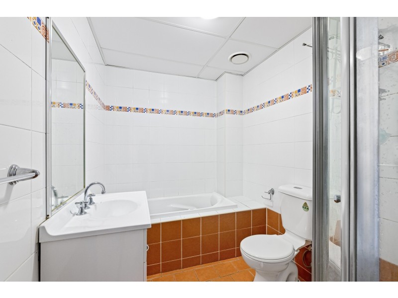 21/19-21 Central Coast Highway, West Gosford NSW 2250