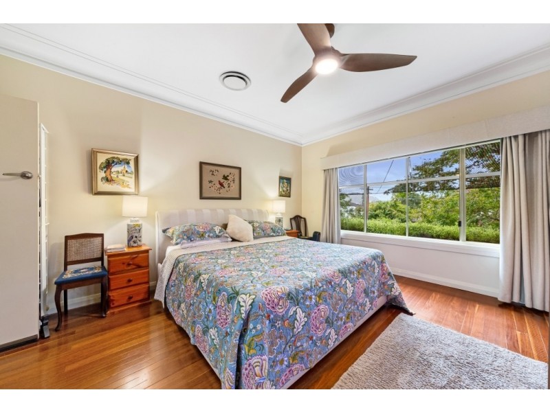3 Florence Avenue, Point Frederick NSW 2250