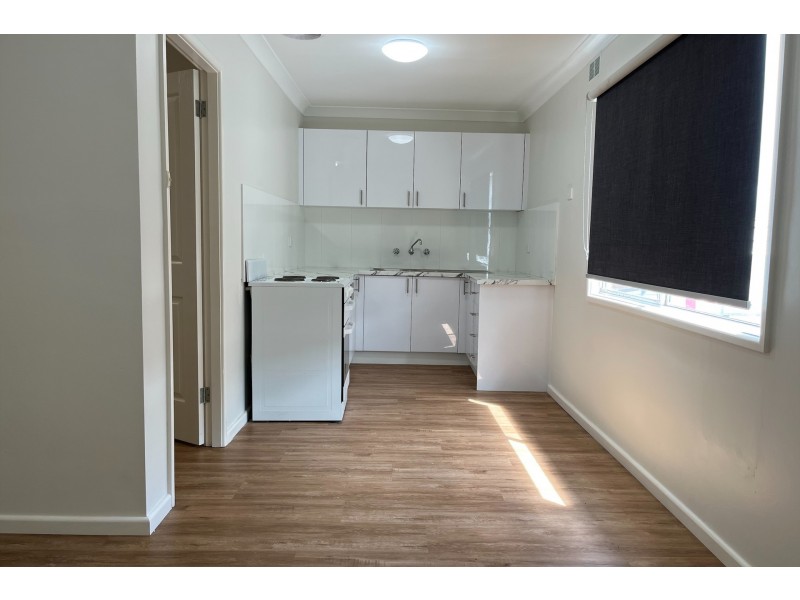 2/140 Faunce Street, Gosford NSW 2250