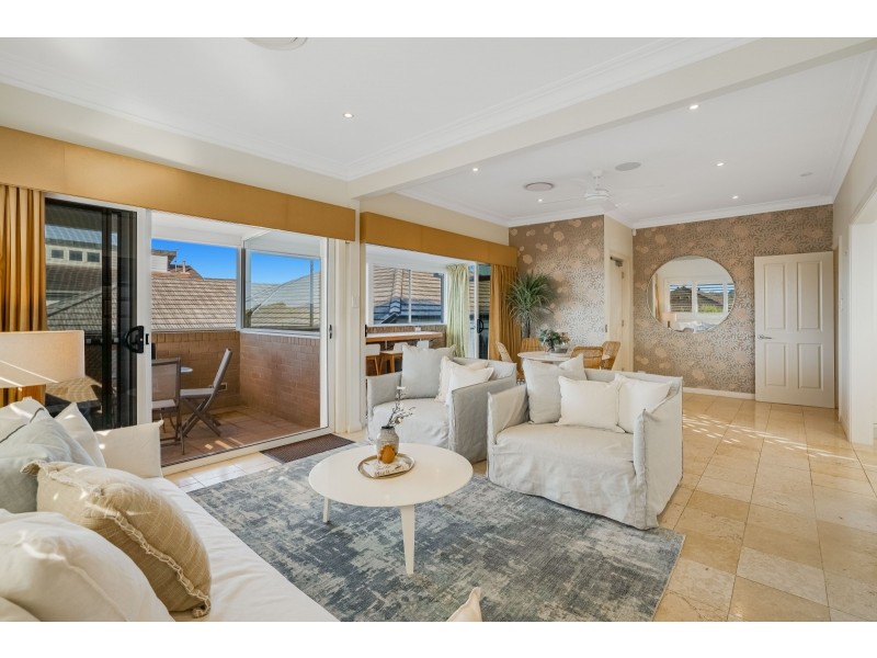 22 Frederick Street, Point Frederick NSW 2250