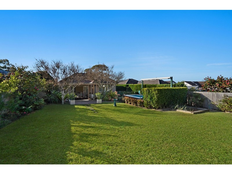 22 Frederick Street, Point Frederick NSW 2250