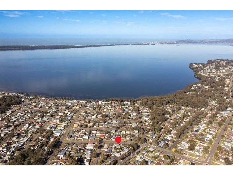 13 Sylvia Avenue, Gorokan NSW 2263
